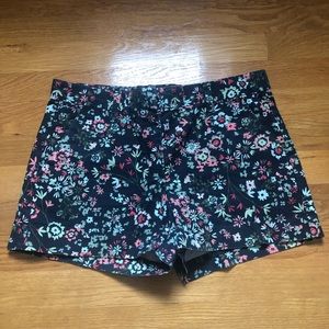 Gap shorts for the summer